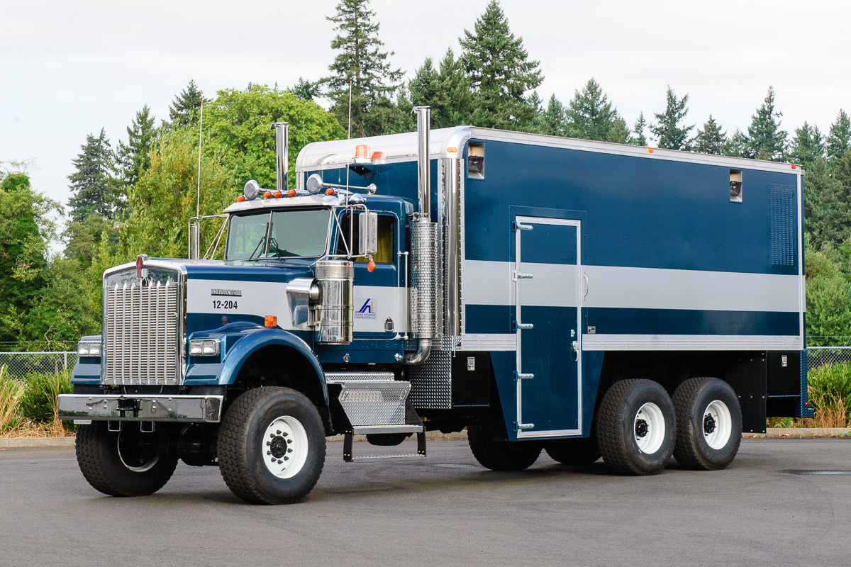 Enclosed Style Fuel Lube Trucks